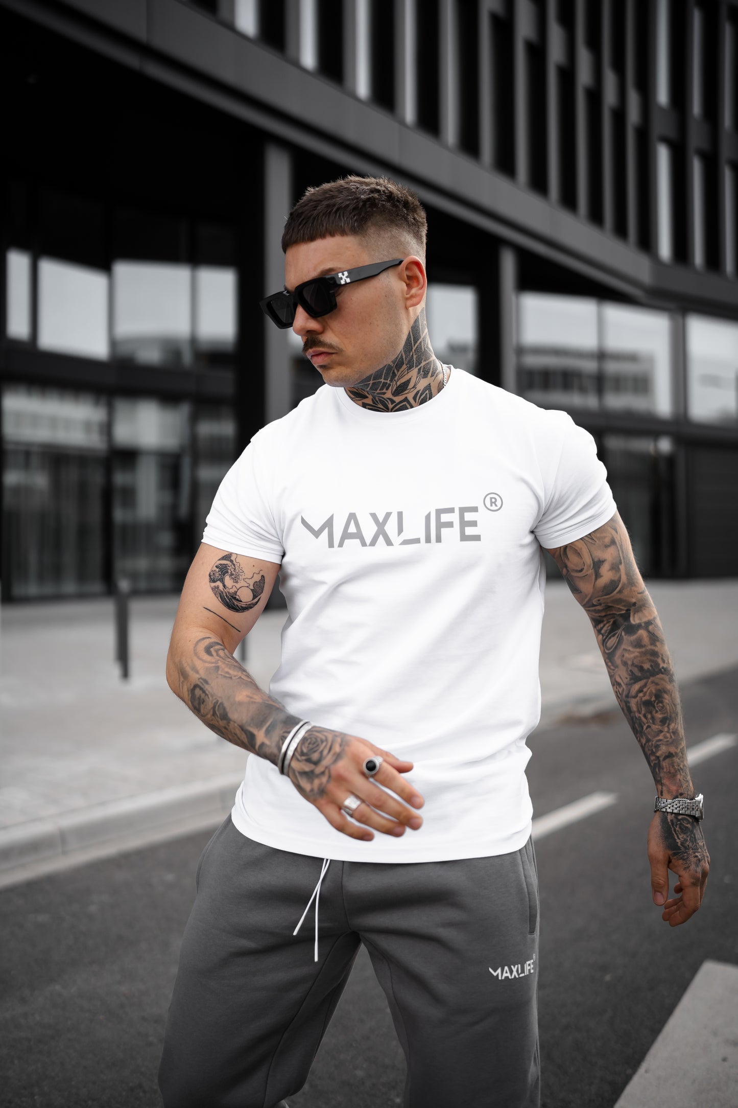 MAXLIFE CORE WHITE REFLECTIVE T-SHIRT
